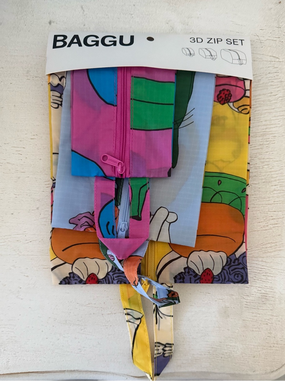 Baggu Three days of pouches featuring vibrant, “Still Life” print. NWT. HTF.